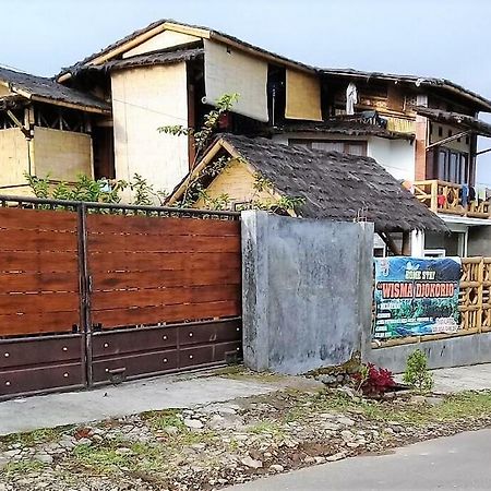 Wisma Djokorio Apartamento Tumpang Exterior foto